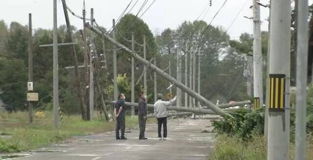 日本北海道突发龙卷风 超过300户停电