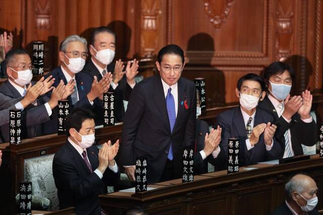 全球连线  日本新首相组阁 安倍烙印有多深？