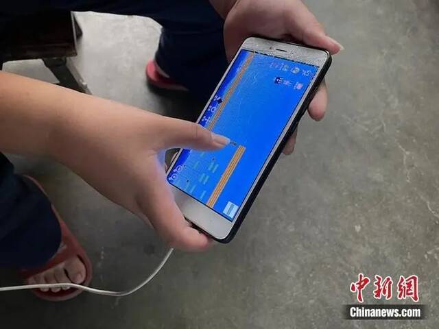 网游新政下的“十一”假期 你家小孩还沉迷游戏吗？