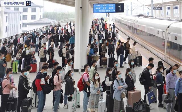 长三角铁路迎来返程客流高峰！预计发送旅客242万人次