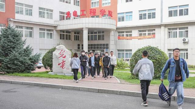 CUSTV  长理学子的一天