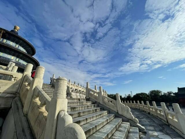 京城雨过天晴！蓝天白云“上线”了！后天又将降雨降温