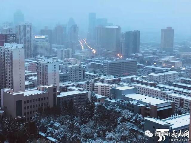 寒露连初雪 露浓秋意深