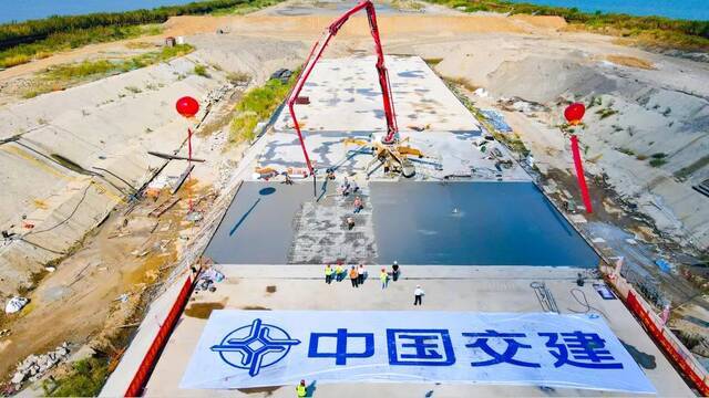 国内在建最长湖底隧道太湖隧道全线贯通