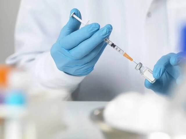 浙江全面启动新冠病毒疫苗加强针接种丨昨天新增确诊病例2例、无症状感染者1例（均为境外输入）