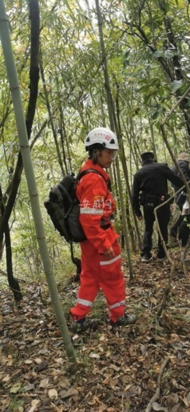 安徽绩溪发生一起重大刑事案件！警方正搜山寻找嫌疑人