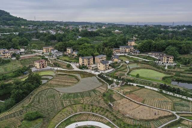 巴南区鱼洞干湾村农村人居环境整治示范点（资料图）巴南区城乡一体发展中心供图