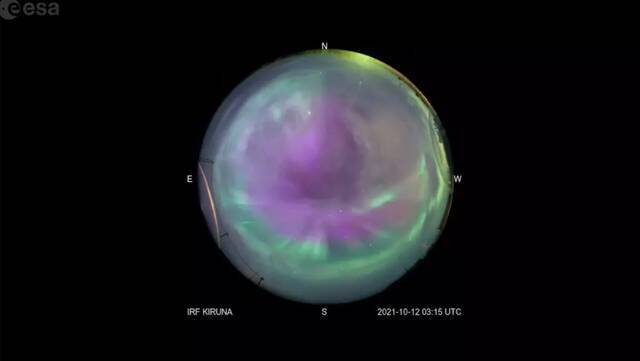 欧洲航天局ESA视频显示剧烈的日冕物质抛射撞击地球磁层照亮天空