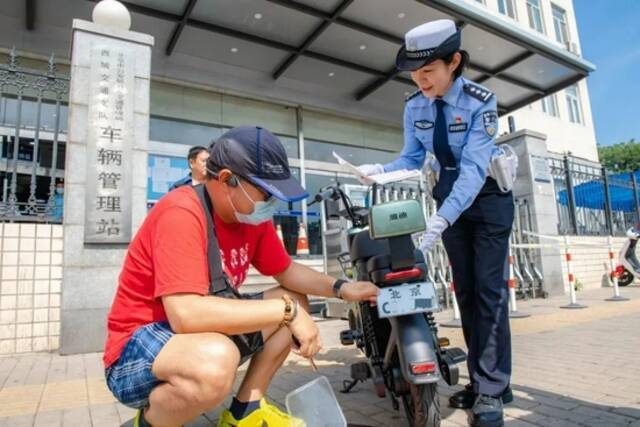 进入倒计时！11月1日后骑超标电动自行车上路将面临扣车罚款