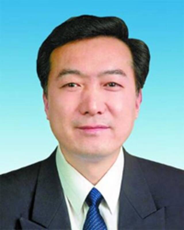 自治区党委十届一次全会产生自治区党委领导机构