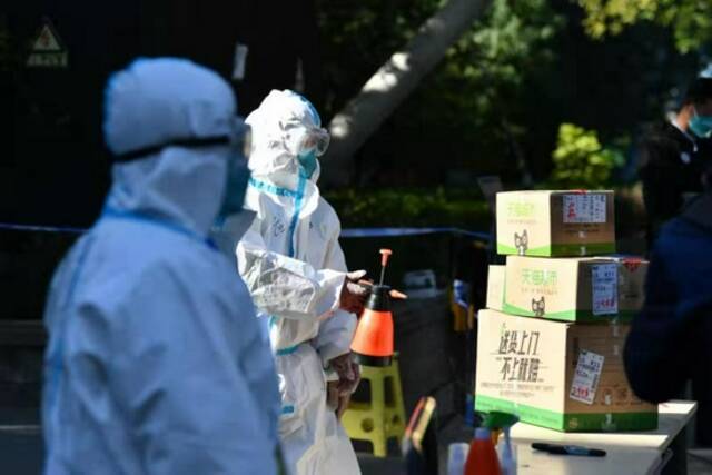 北京海淀芙蓉里社区今日开展第二轮全员核酸检测