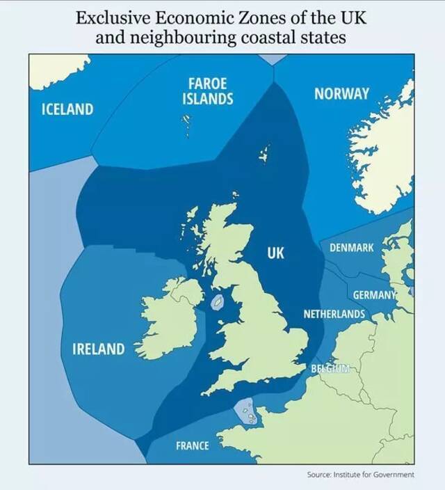 深色区域为英国专属经济海域，其余为欧洲其他国家的专属经济海域，下部浅色海域为泽西岛位置（图自Daily Express）