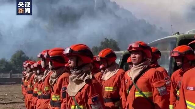西藏察隅县森林大火扑救工作进行中 已投入扑救人员800余人