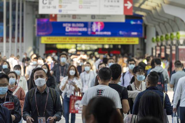 第130届广交会在广州线下重启图源：视觉中国