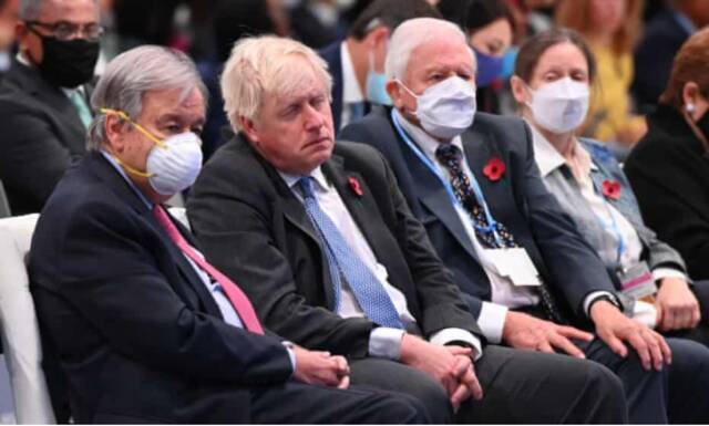 不戴口罩、打盹、尬抖包袱 英媒盘点欧媒如何讽刺气候大会上的英国首相