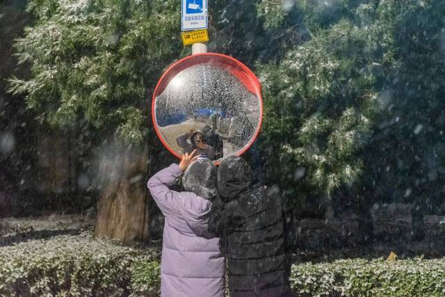 惊艳！北科的初雪！