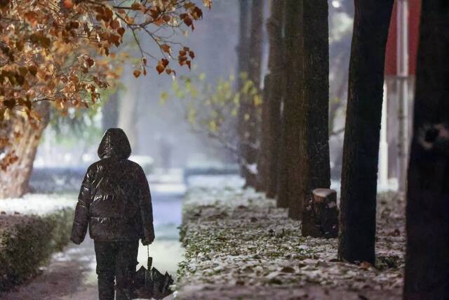 惊艳！北科的初雪！