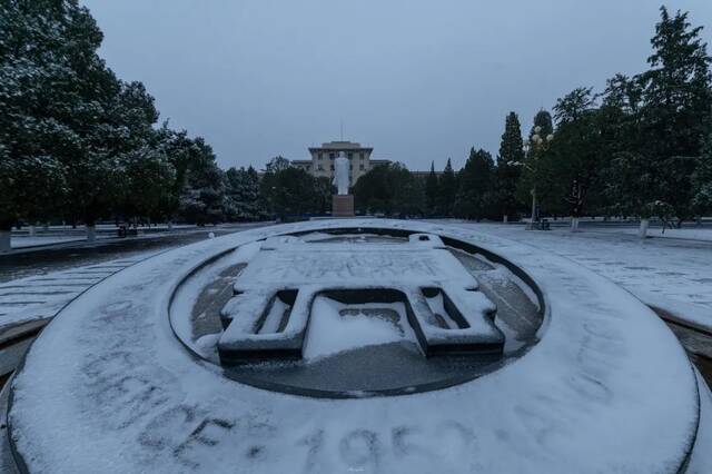 惊艳！北科的初雪！