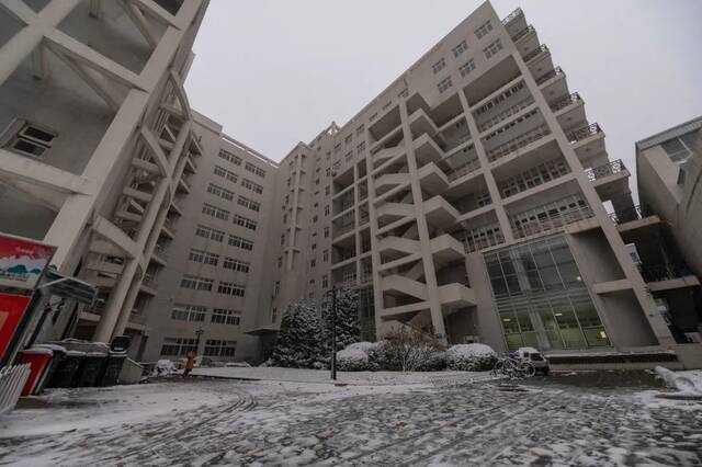 惊艳！北科的初雪！