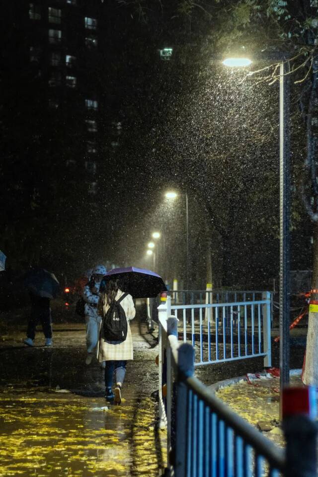 惊艳！北科的初雪！