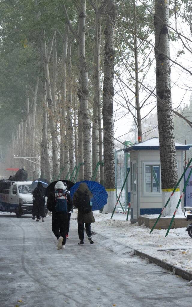 惊艳！北科的初雪！