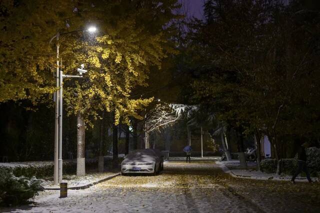 初雪，你想与谁分享感动？