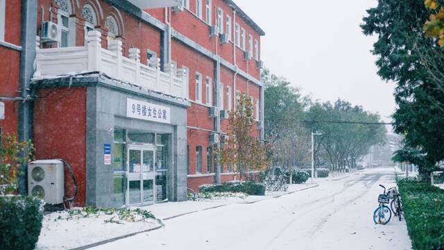 惊艳！北科的初雪！