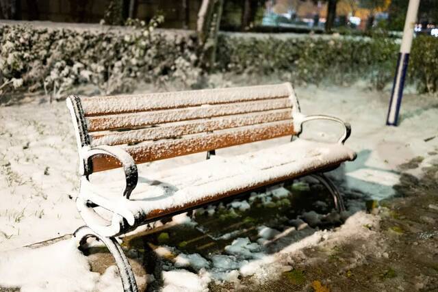 初雪，你想与谁分享感动？