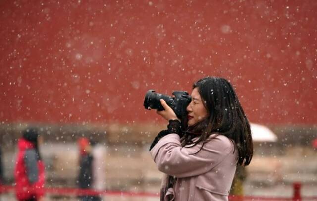 今日立冬，一片初雪喜时光，岁月不匆忙