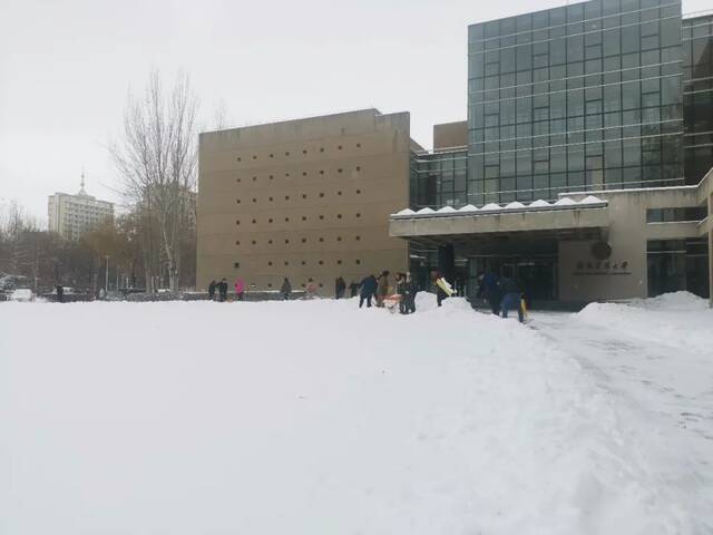 建大  冬 · 雪