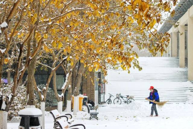 建大  冬 · 雪