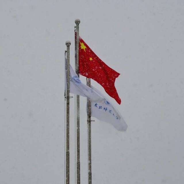 东师初雪  久等了，每一帧都是惊艳