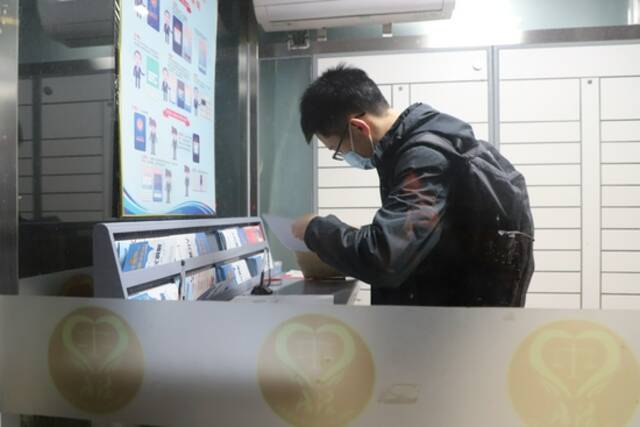 零接触、全天候，北京房山法院有个专收诉讼材料的“快递柜”