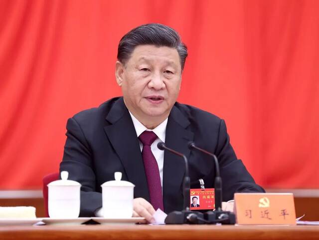 中国共产党第十九届中央委员会第六次全体会议，于2021年11月8日至11日在北京举行。中央委员会总书记习近平作重要讲话。新华社记者鞠鹏摄