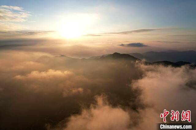 航拍福建平和大芹山美丽云海