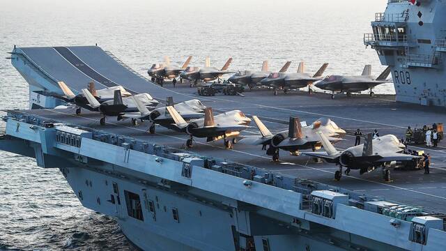 英媒：英军派特种部队和潜艇打捞坠海F-35战机，“与俄罗斯展开竞赛”