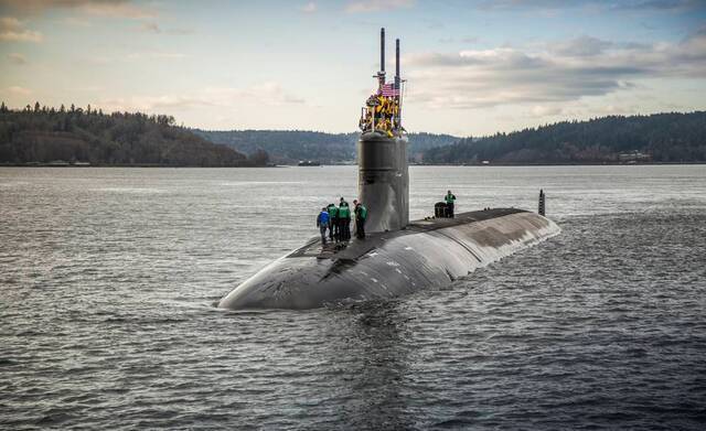 美媒：核潜艇“撞山”一个多月后 美军潜艇部队下令“航行暂停”