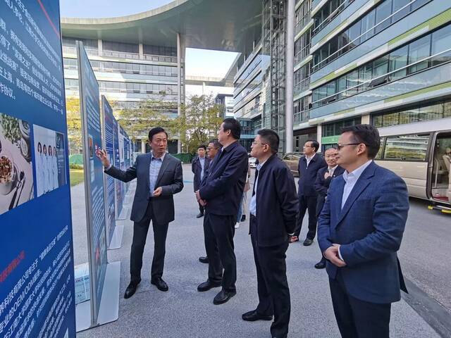 无锡市代市长赵建军来校调研并推动市校合作共建工作