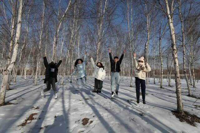 小雪遇大雪，牵念暖人心