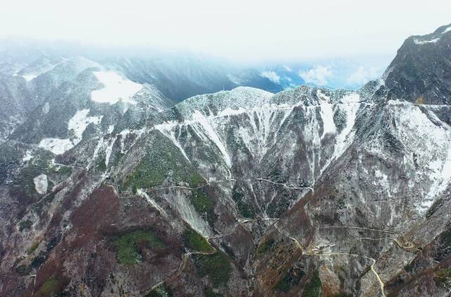 开州雪宝山雪景开州区融媒体中心供图