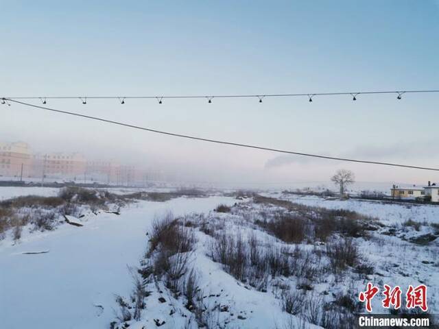 资料图：极寒天气背景下的内蒙古呼伦贝尔。李爱平摄