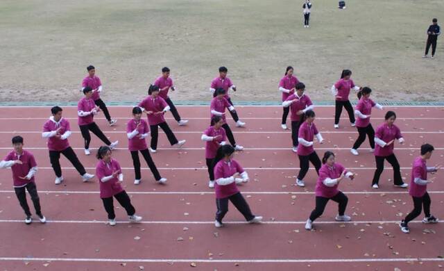 八段锦、太极拳，打起来有模有样！