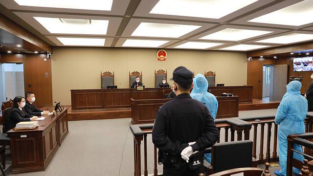 上海首例非法放贷入刑案宣判，两男子以非法经营罪获刑2年