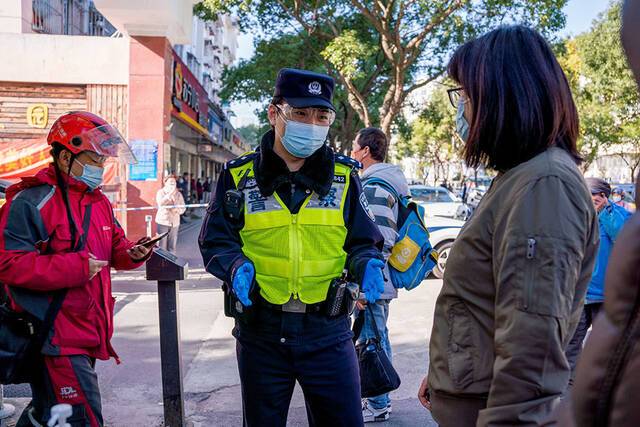 民警入驻香樟苑