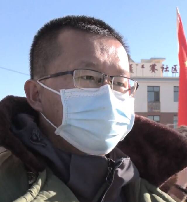 额济纳旗住建局住房和城乡建设事业发展中心主任刘晓伟