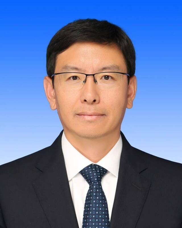 新一届西藏自治区党委常委亮相