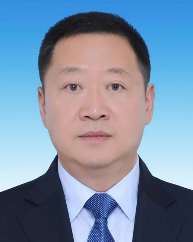 新一届西藏自治区党委常委亮相