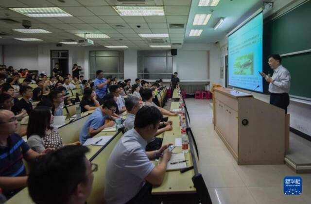 为党育人 为国育才——以习近平同志为核心的党中央关心学校思想政治工作纪实