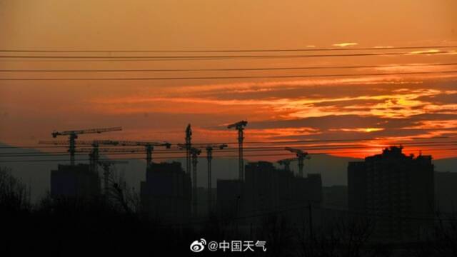 北京金色晚霞 夕阳如跳动音符