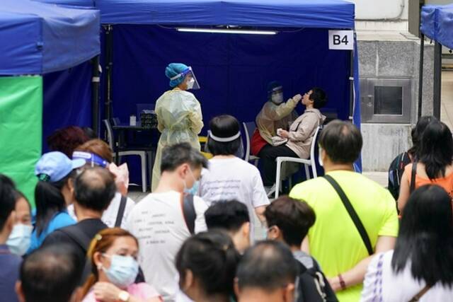 香港新冠死亡率全球最低 港府官员:感谢祖国大力支援